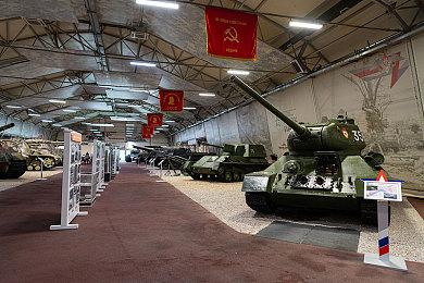 悬疑游戏《Recontact London: Cyber Puzzle》现已在Steam发售